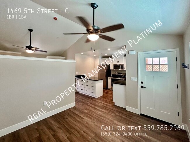 Building Photo - 1469 5th St