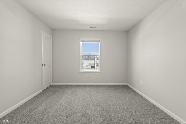 Building Photo - 1399 Hat Band St