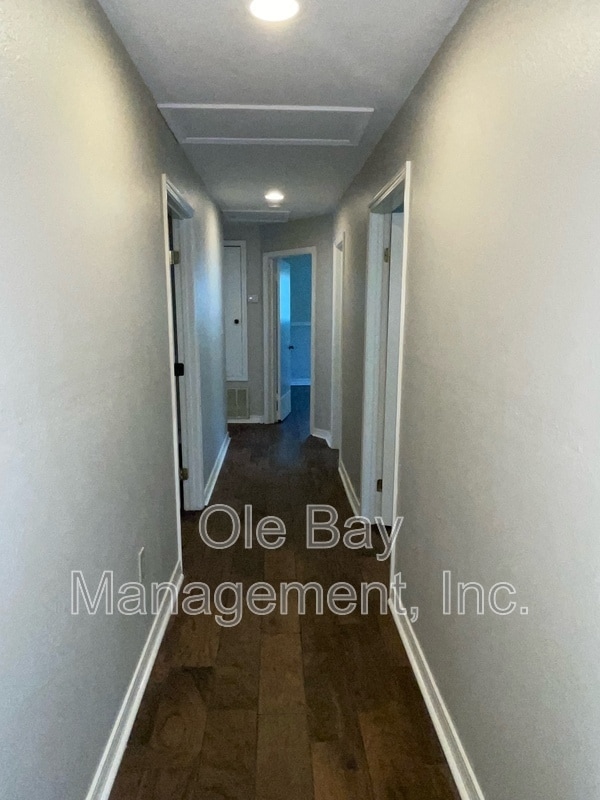 Building Photo - 4601 Bush Ln
