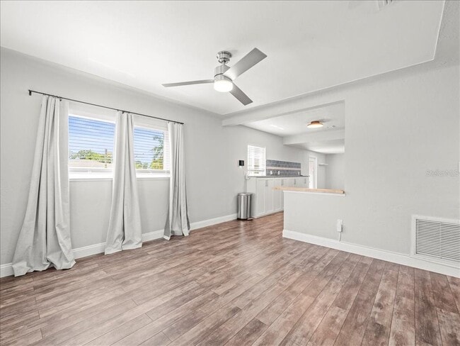 Building Photo - 2200 Capri Dr