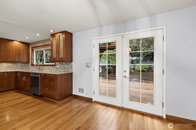 Building Photo - 3831 Letitia Ave S