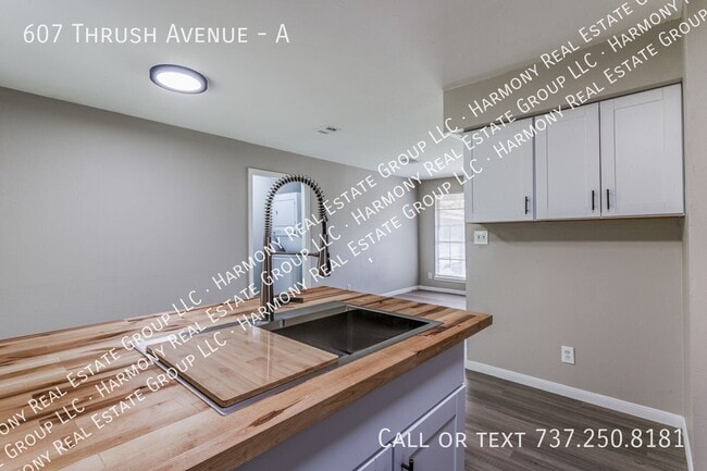 Building Photo - 607 Thrush Ave