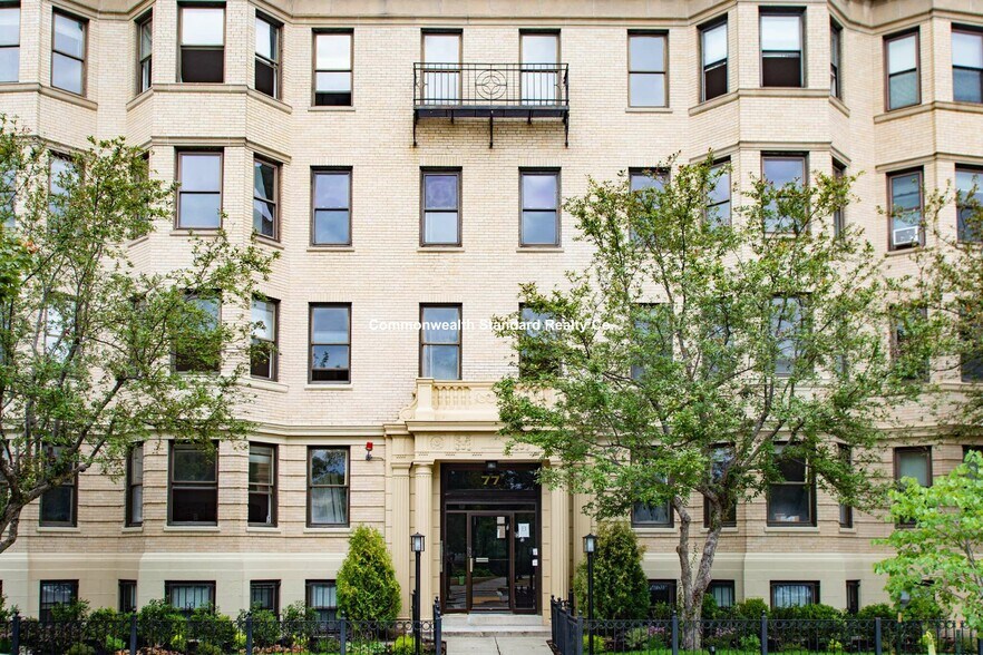 Building Photo - 81 Park Dr