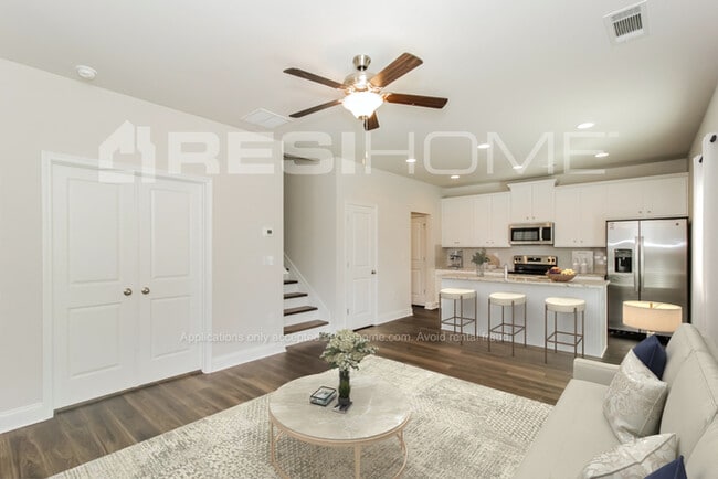 Building Photo - 3053 Faireno Pl