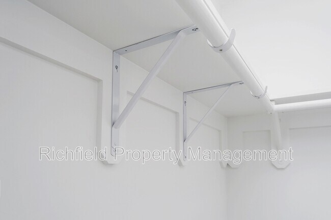 Building Photo - 416 N Hamilton Ave