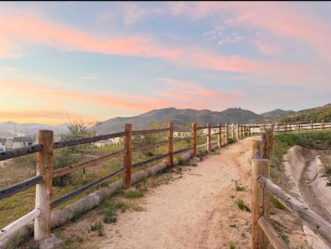 Building Photo - 359 Sweet Pl