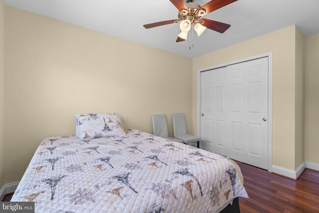 Building Photo - 10211 Brightstone Pl