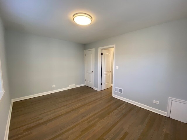 Building Photo - 500 Braeside Rd
