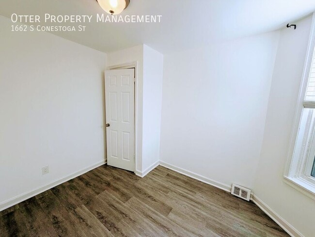 Building Photo - 1662 S Conestoga St