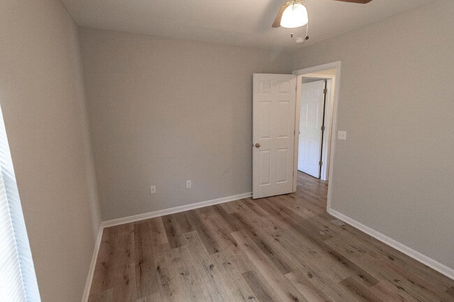 Building Photo - 1412 N Frideriki Dr