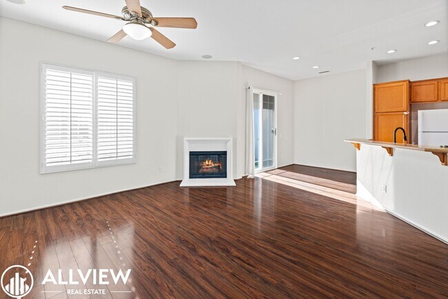 Primary Photo - Rare 2 Bed 2.5 Bath Available Now!!