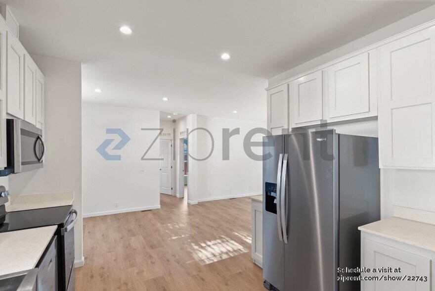 Building Photo - 1133 Lovell Ave