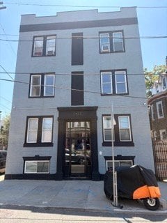 Building Photo - 1422 W Rockland St