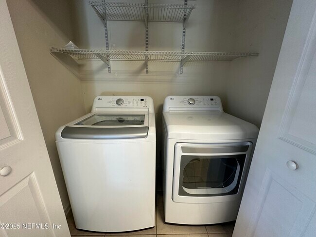 Building Photo - 105 Leese Dr