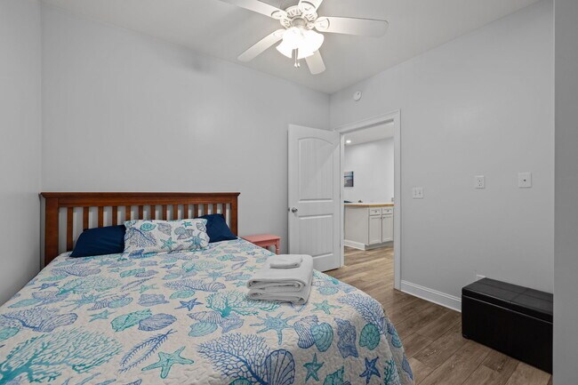 Building Photo - 360 Island Rd