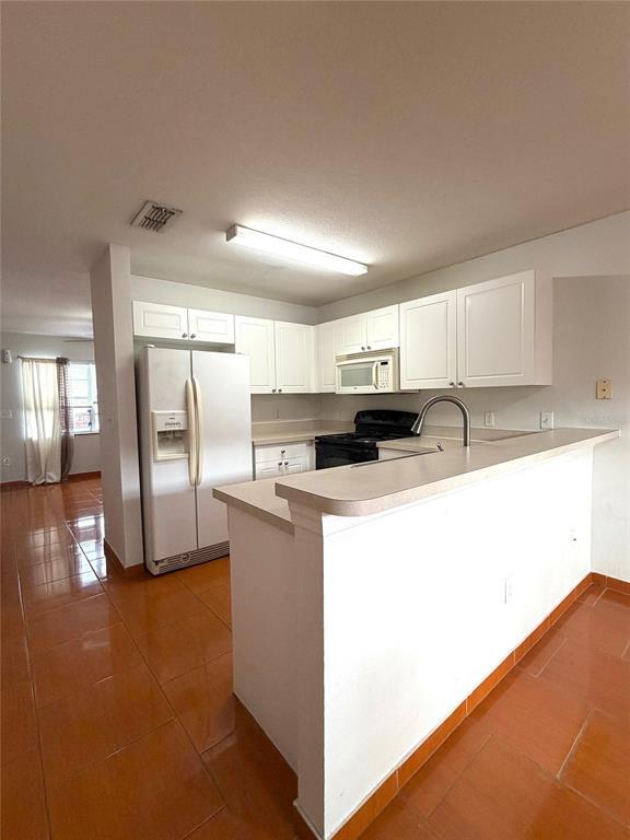 Building Photo - 332 Cervantes Dr