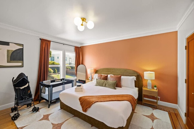 Building Photo - 2216 18th Ave