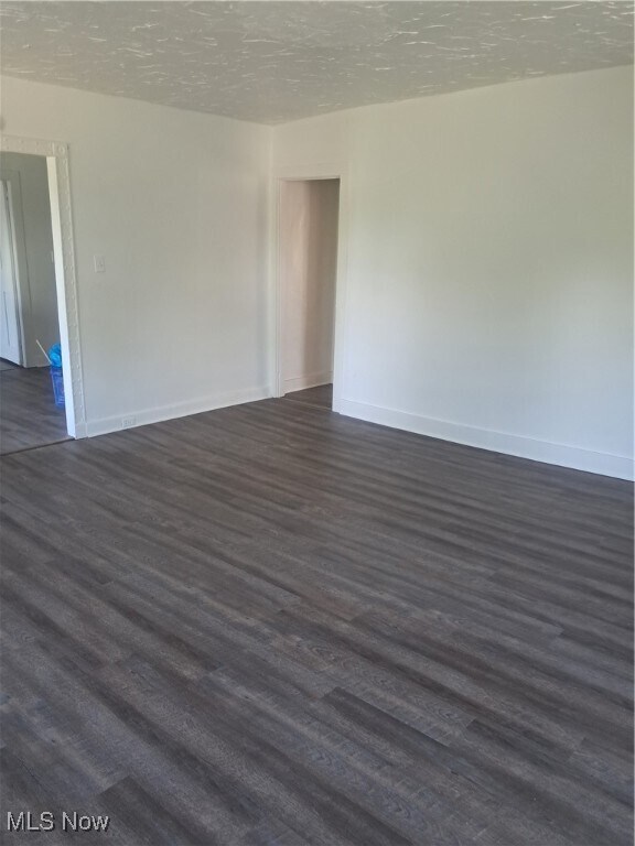 Building Photo - 5466 S Ridge Rd
