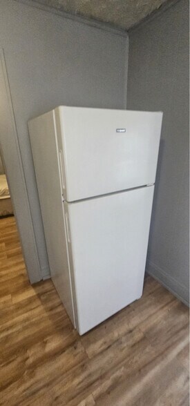 Building Photo - 2100 Berry St