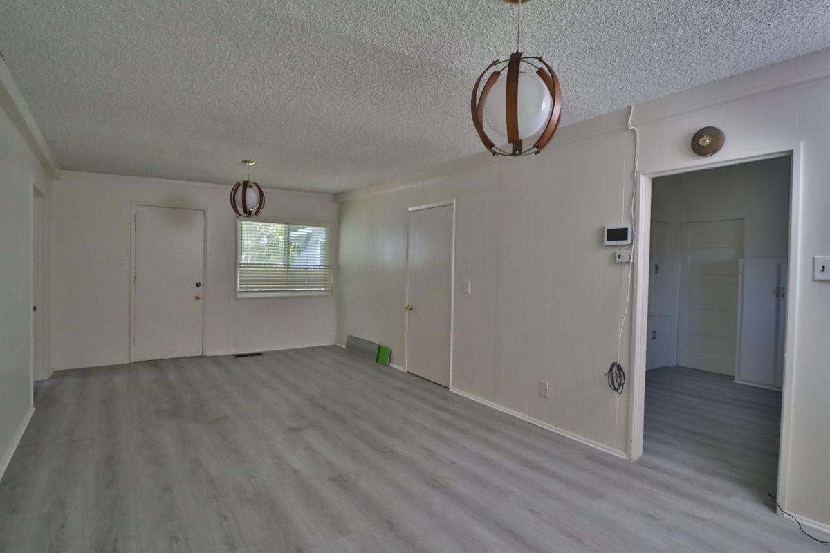 Building Photo - 341 W 124th St