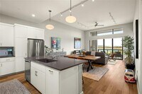 Building Photo - 5921 Hiline Rd