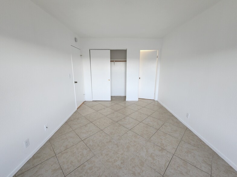 Master bedroom #2 - 7117 Murray Ln