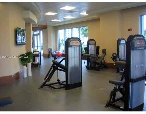 Building Photo - 1050 Brickell Ave