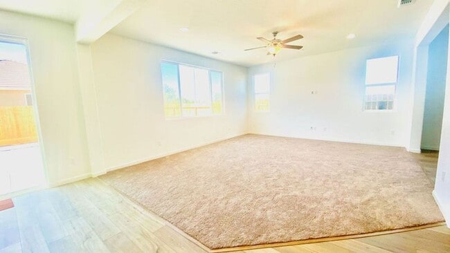 Building Photo - Beautiful Two Story Home in the Olivewood ...