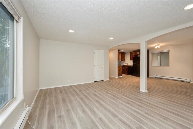 Building Photo - Exceptional 2 Bedroom, 2 Bathroom Apartment Living in Boise’s North End!