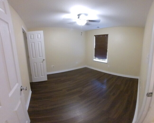 Building Photo - 103 Pinter Ct