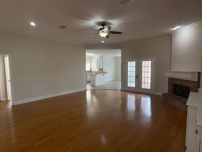Building Photo - For Rent in Brandon School District!