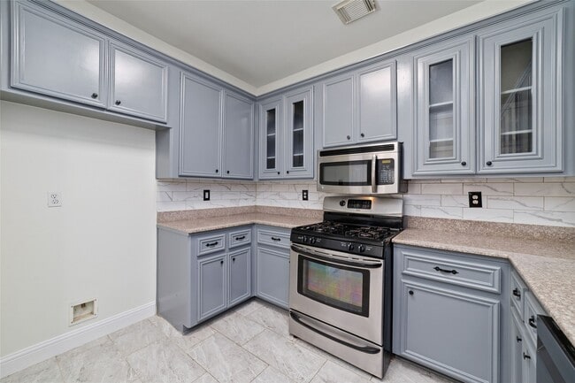 Building Photo - 1408 S Friendswood Dr