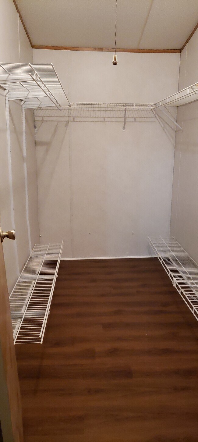 Building Photo - 18 Valley Trail SE