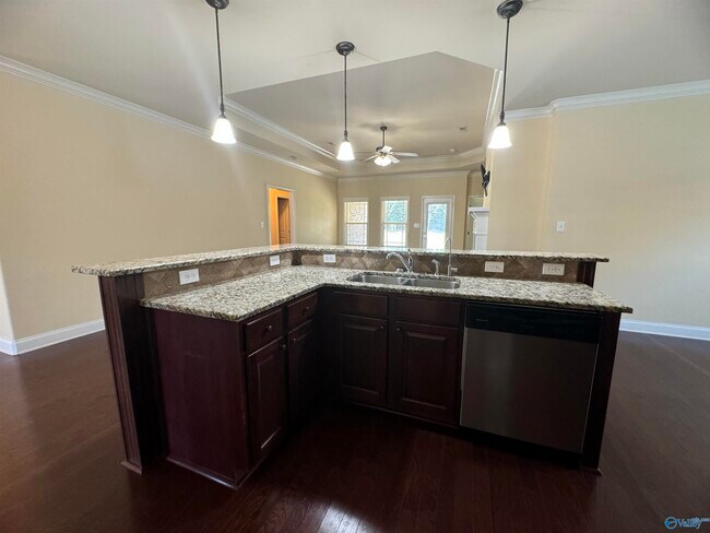 Building Photo - 475 E Mossyleaf Dr SW