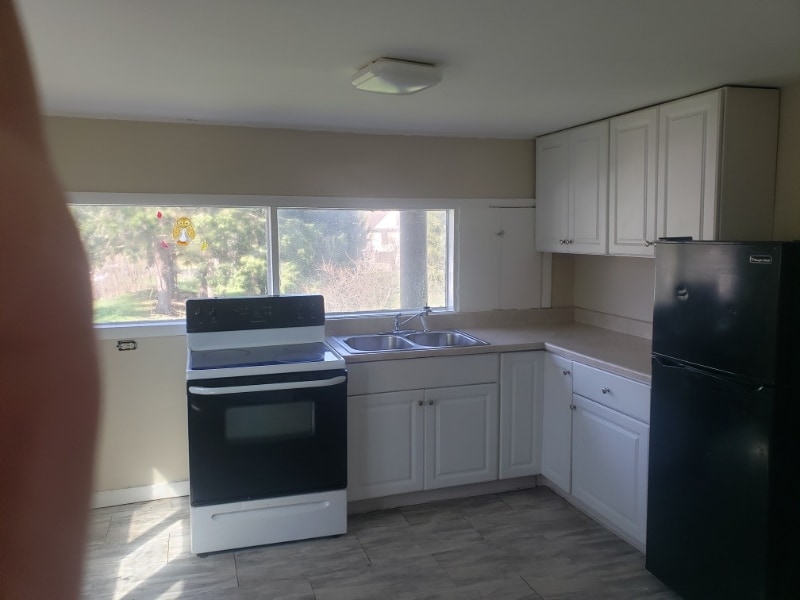 Building Photo - 413 Front St