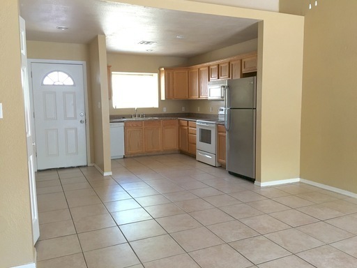 Primary Photo - 2 bed 2 bath Town-homes in Central Phoenix...