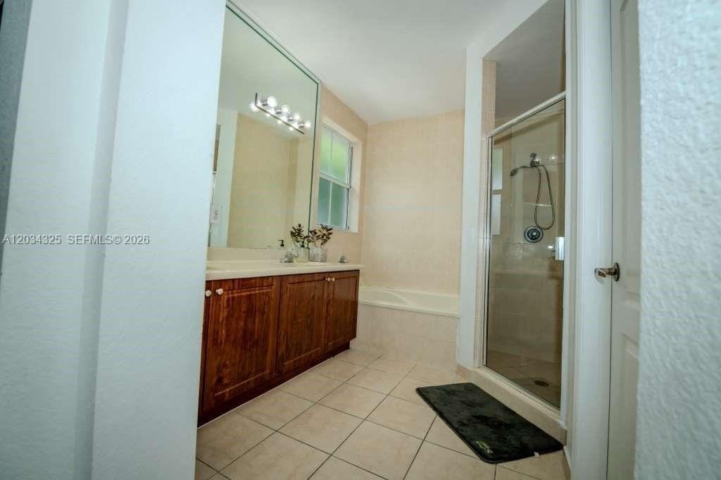 Building Photo - 8526 NW 110th Pl