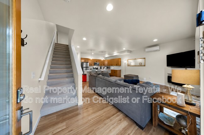 Building Photo - 4228 Braeburn Ln