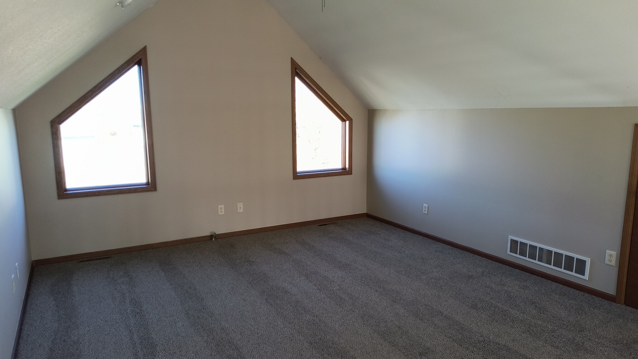 Building Photo - 124 Copperfield Dr