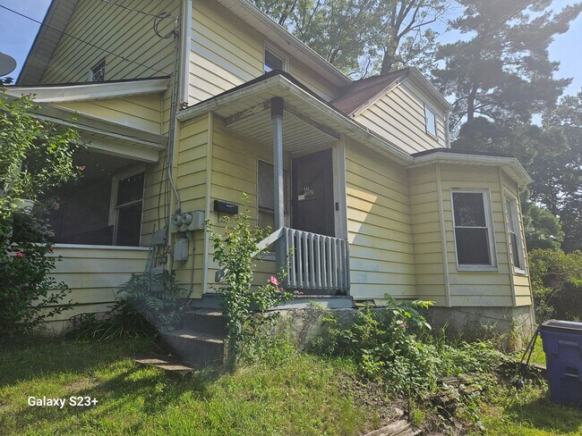 Primary Photo - 451 S Prospect St