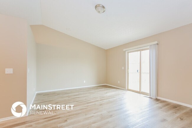 Building Photo - 1527 Berkhard Dr