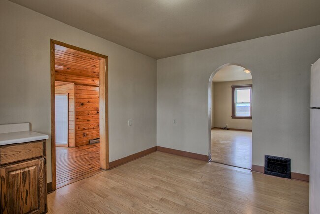 Building Photo - Charming Country Home on Acreage off Highw...