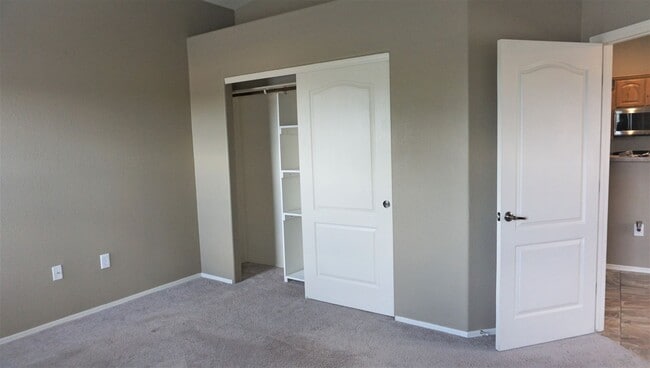 Building Photo - 3359 Zion Ct