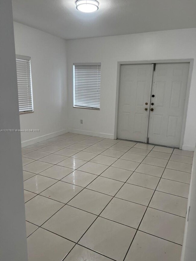 Building Photo - 13941 SW 13th St