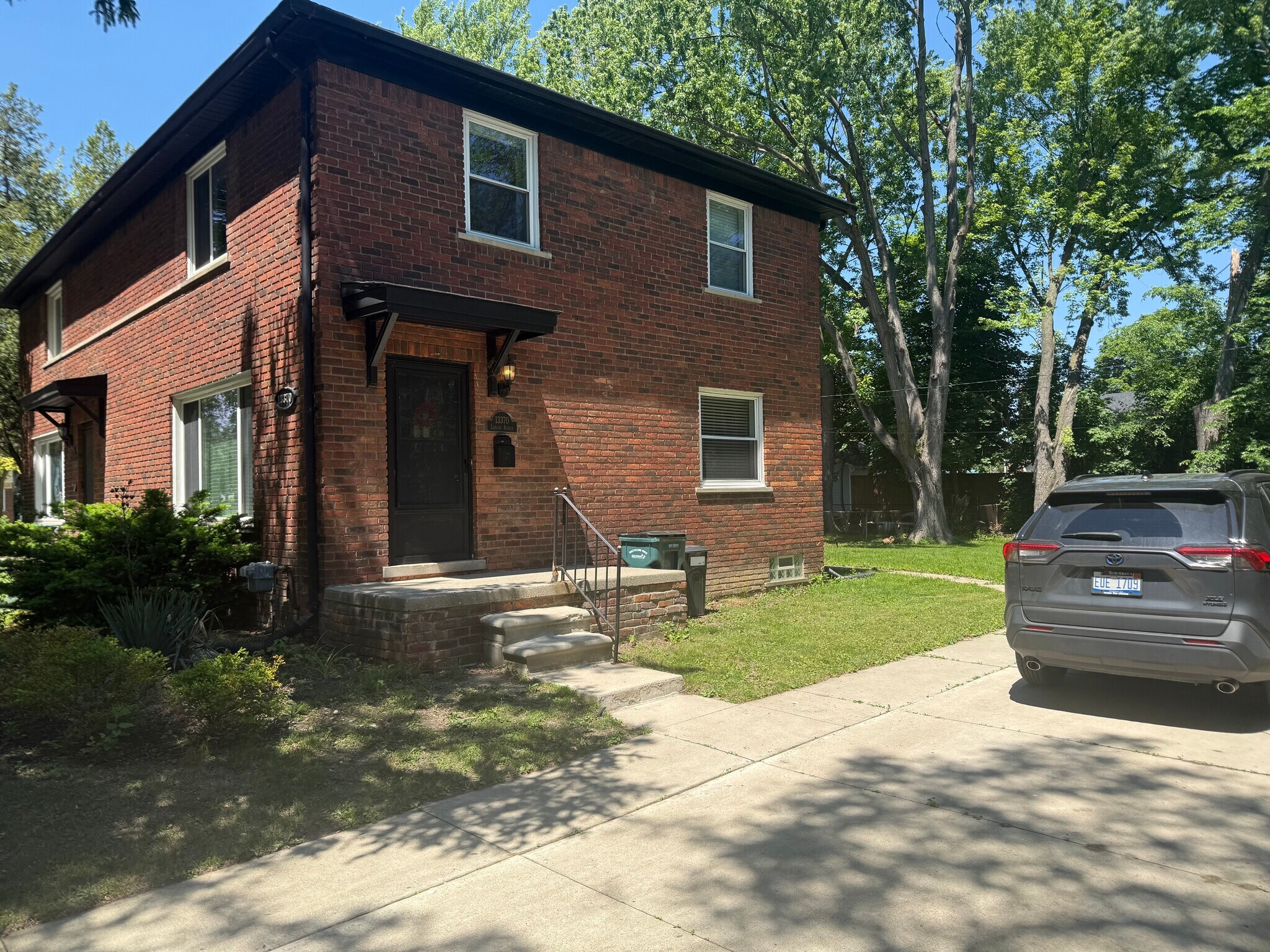 Building Photo - 13370 Ludlow Ave