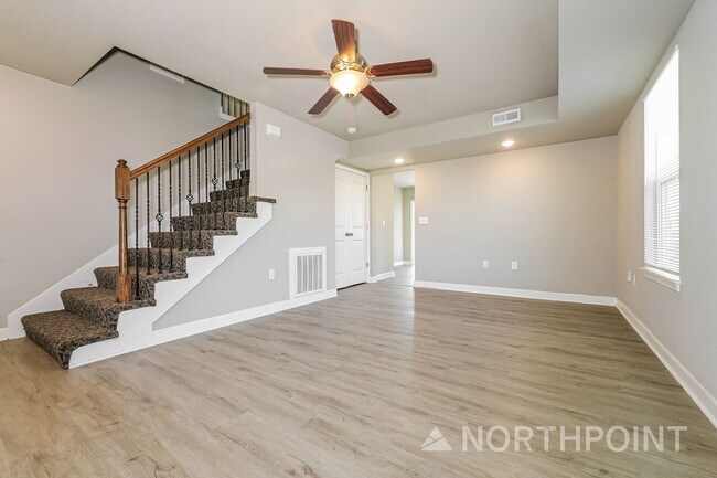 Building Photo - 3 BR/2.5BA | Newly Renovated Single Family Home | 1-Car Covered Parking | Great backyard!