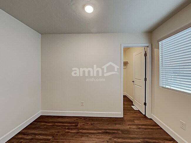 Building Photo - 9401 W Chino St