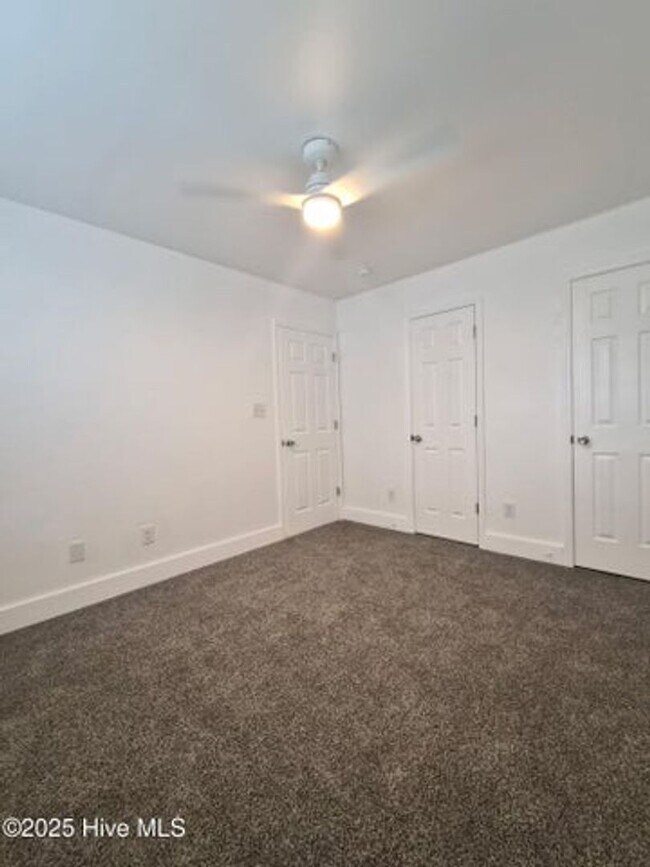 Building Photo - 411 Myrtlewood Cir