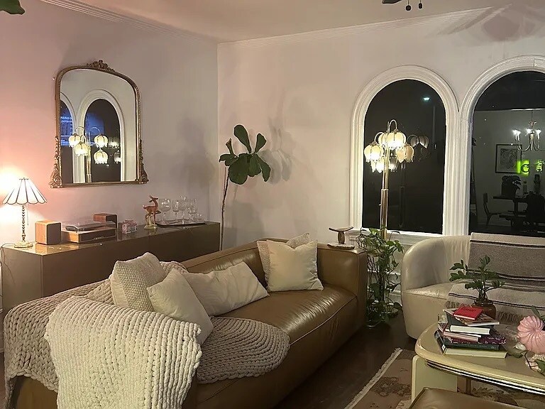 Building Photo - 725 Washington Blvd