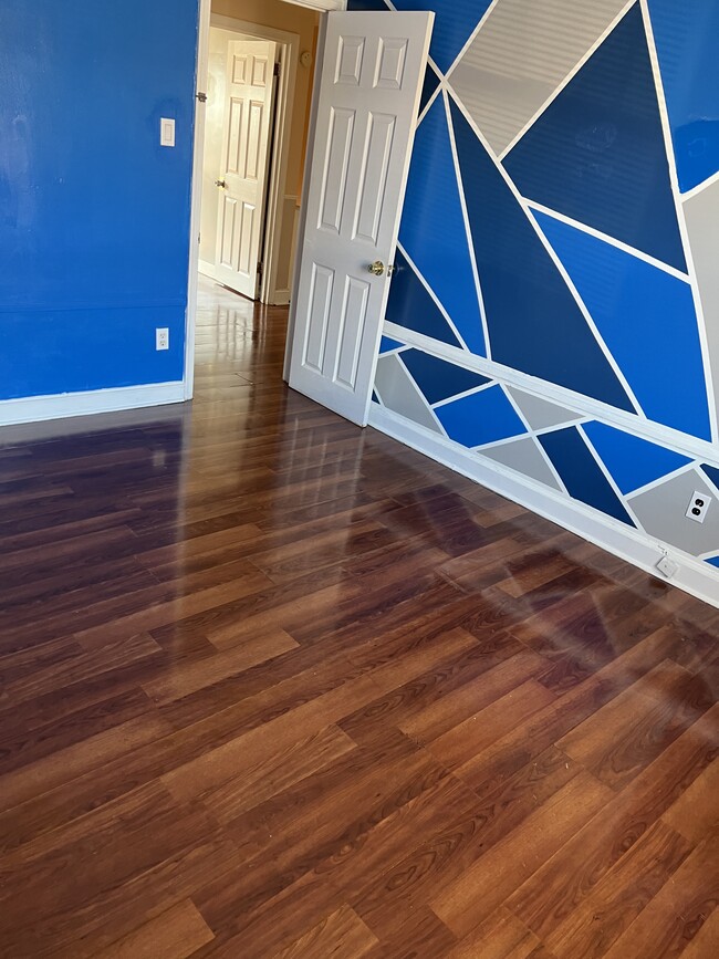 Building Photo - 1515 Benner St